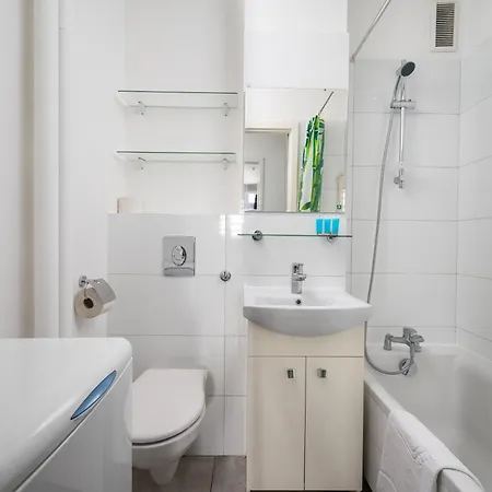 アパート Grzybowska Blue Centre By Bookinghost ワルシャワ